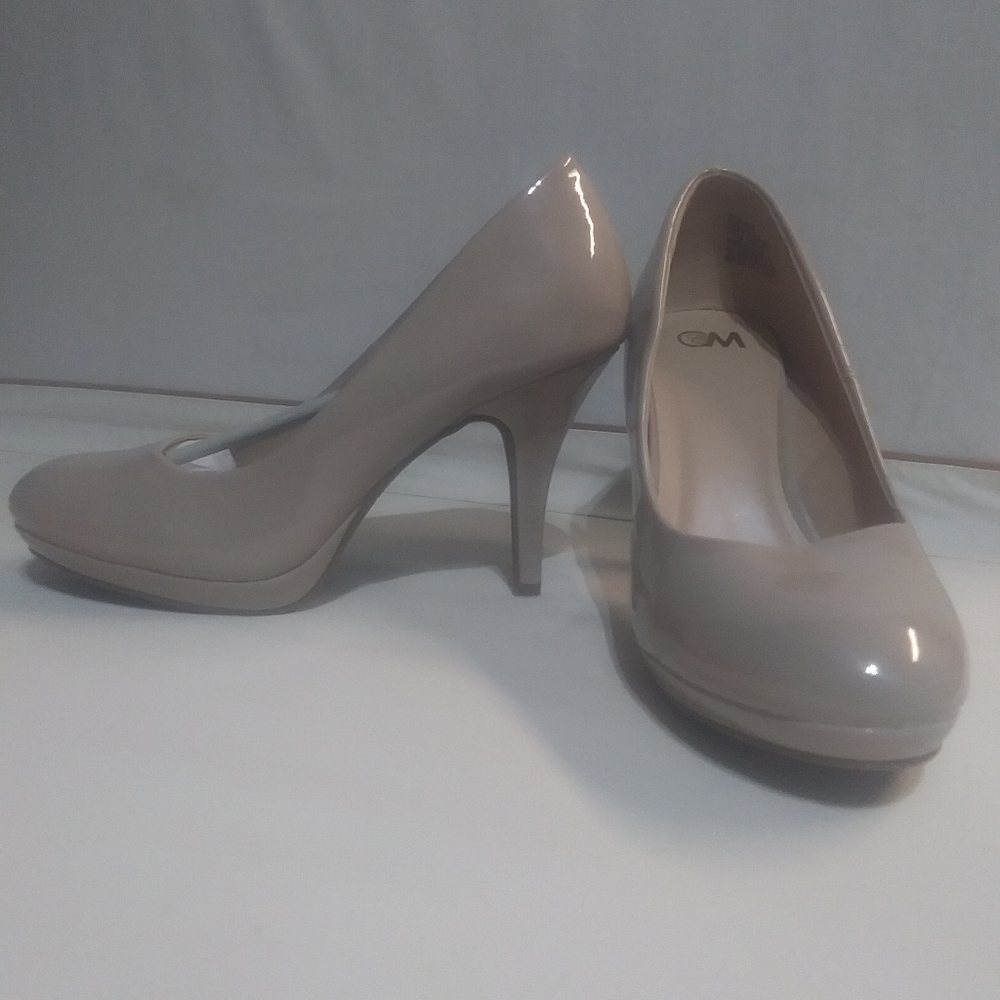 Heels - Picture 4 of 4